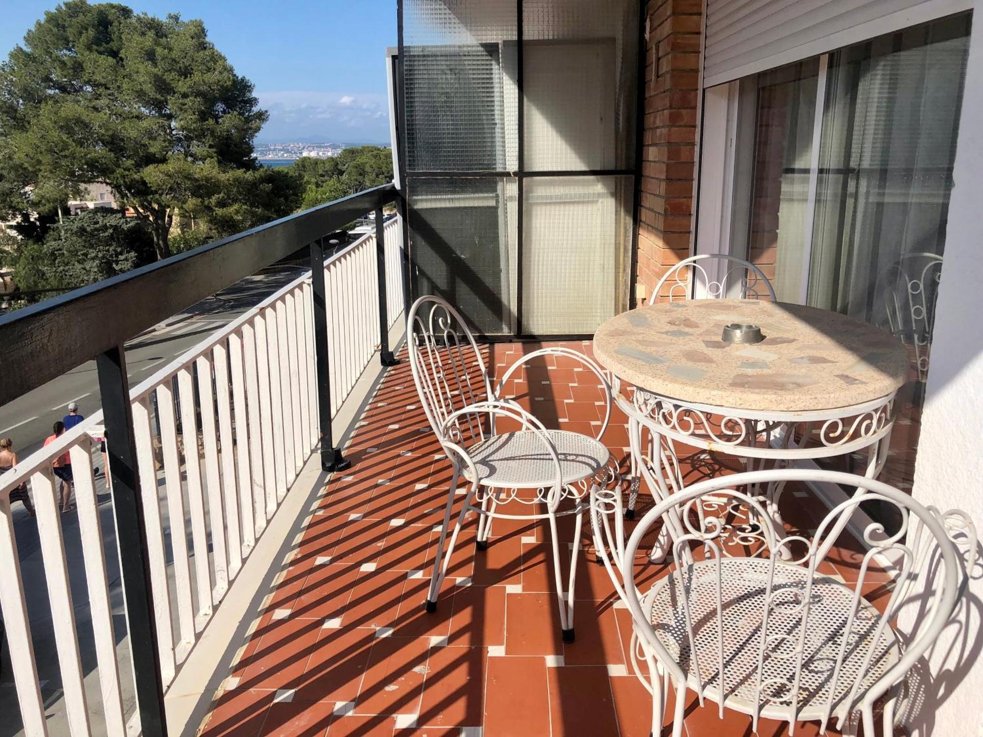 Familia, Amigos Y Playa Apartment Salou Luaran gambar